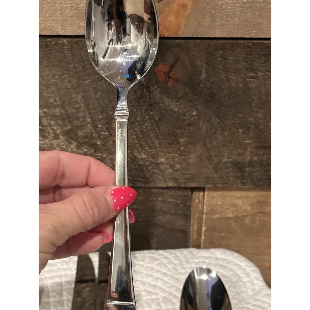 Mikasa Harmony 5 pc Flatware Set 18/10 Stainless 2 Knifes 3‎ Spoons